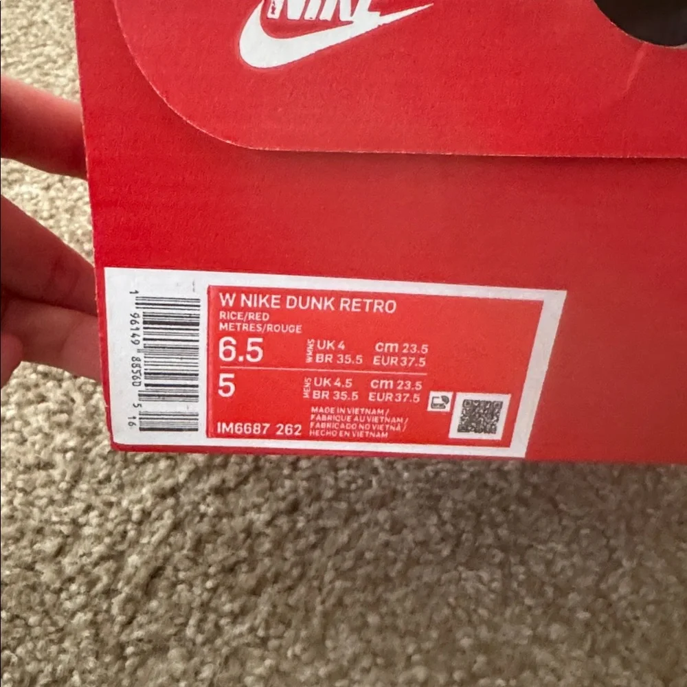 NEW Nike Dunk Retros, women’s size 6.5 - Picture 3 of 4